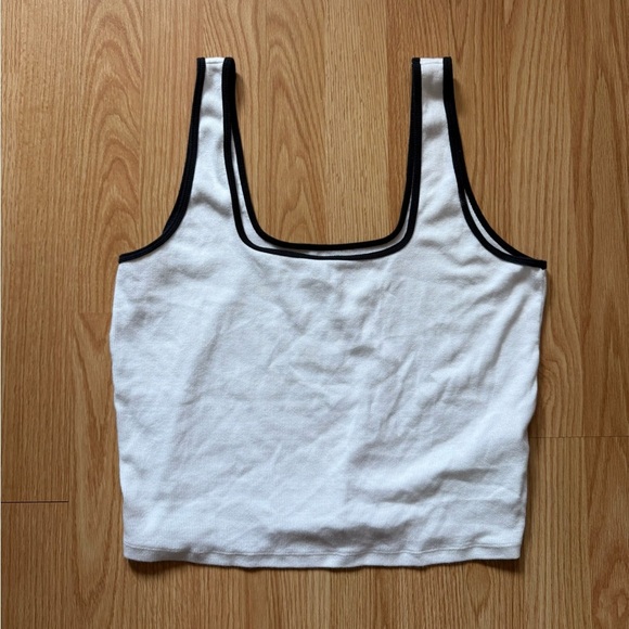 SOLD Abercrombie and Fitch Essential Squareneck Rib Tank White and Black Size XL - Picture 3 of 6